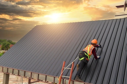 4 Reasons Metal Roofs are Ideal for Extreme Weather Conditions: A Durable Choice header image